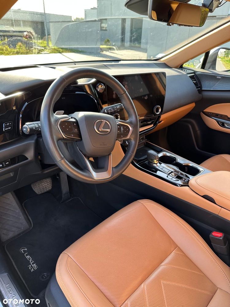 Lexus NX 350h Omotenashi AWD - 11