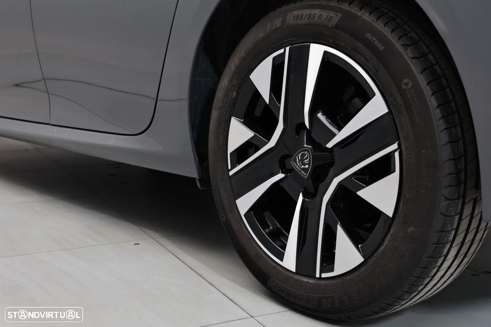 Peugeot 208 1.2 PureTech Allure - 13