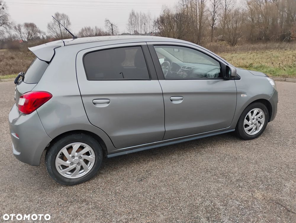 Mitsubishi Space Star 1.2 Clear Tec CVT Edition+ - 23