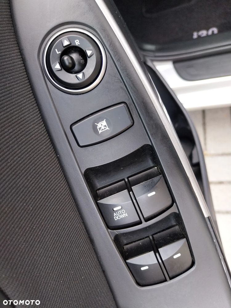 Hyundai i30 1.6 Automatik Style - 11