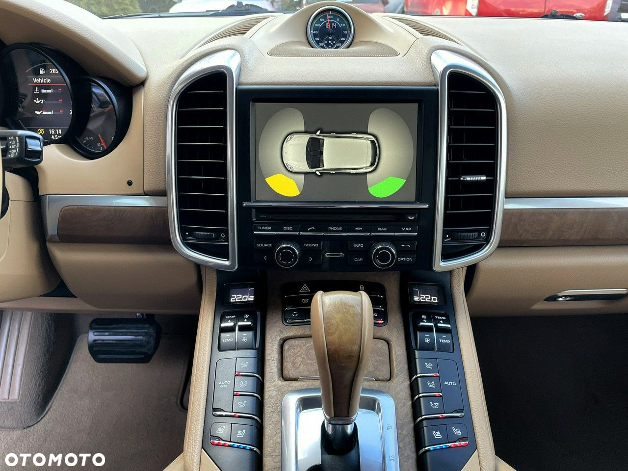 Porsche Cayenne - 20