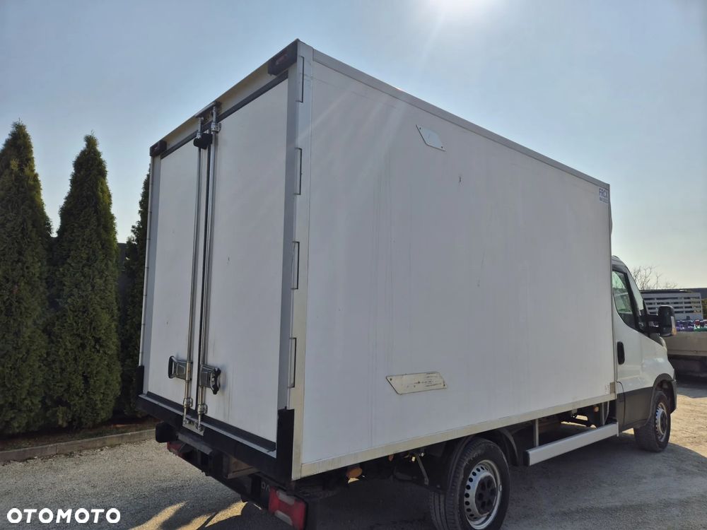 Chłodnia 6 palet 3.5m Carrier Pulsor 400, zasilanie stacjonarne 230v, stan bdb! - 3