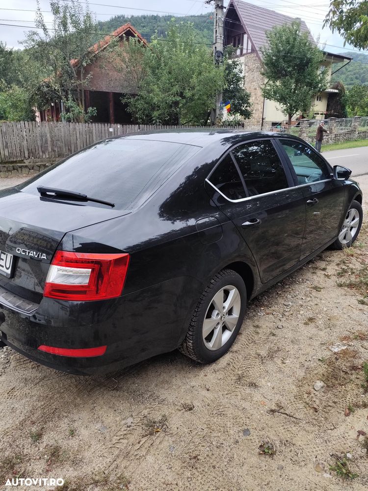 Skoda Octavia 2.0 TDI ELEGANCE DSG - 4