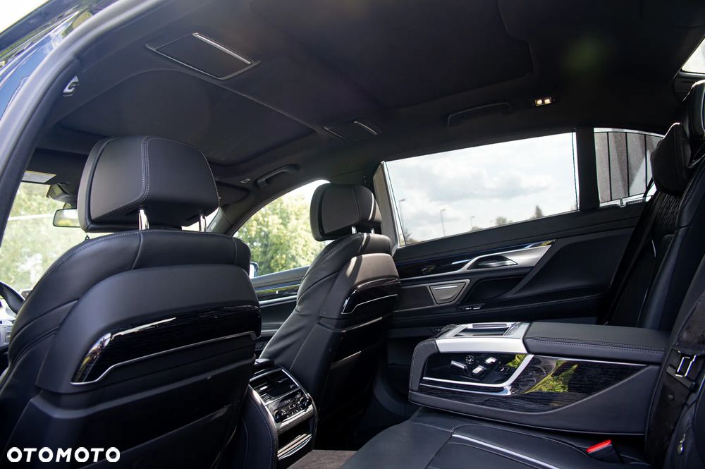 BMW Seria 7 740Li xDrive sport - 21