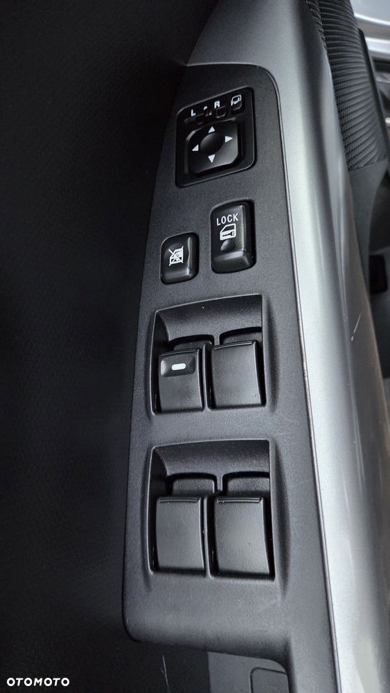 Mitsubishi Outlander - 13