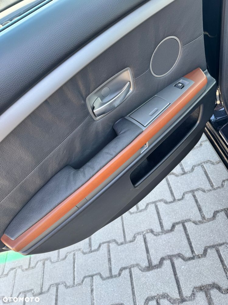 BMW Seria 7 735i - 11
