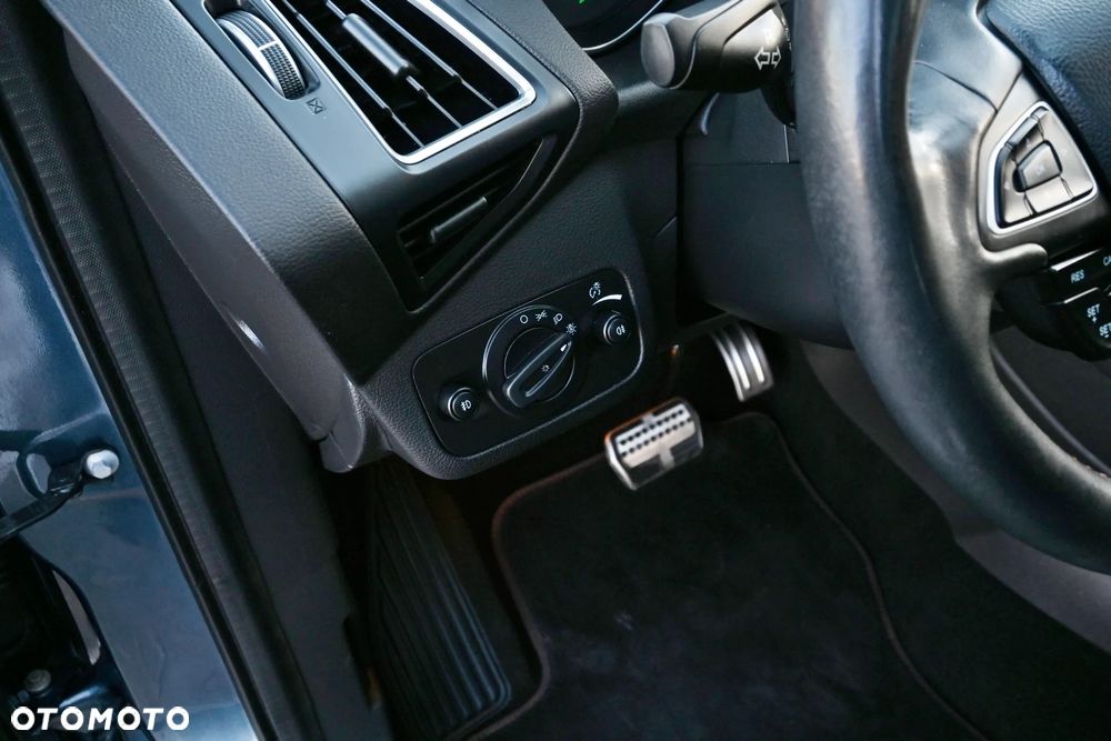 Ford Kuga 2.0 TDCi AWD ST-Line - 33