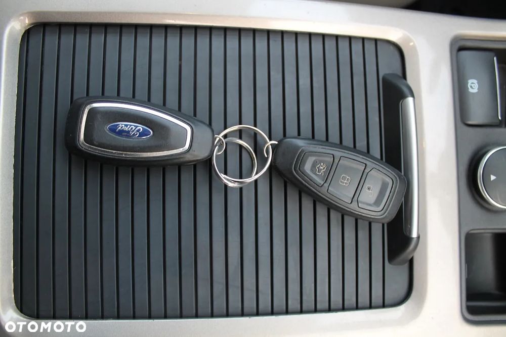 Ford Kuga 2.0 TDCi 4WD Titanium - 34