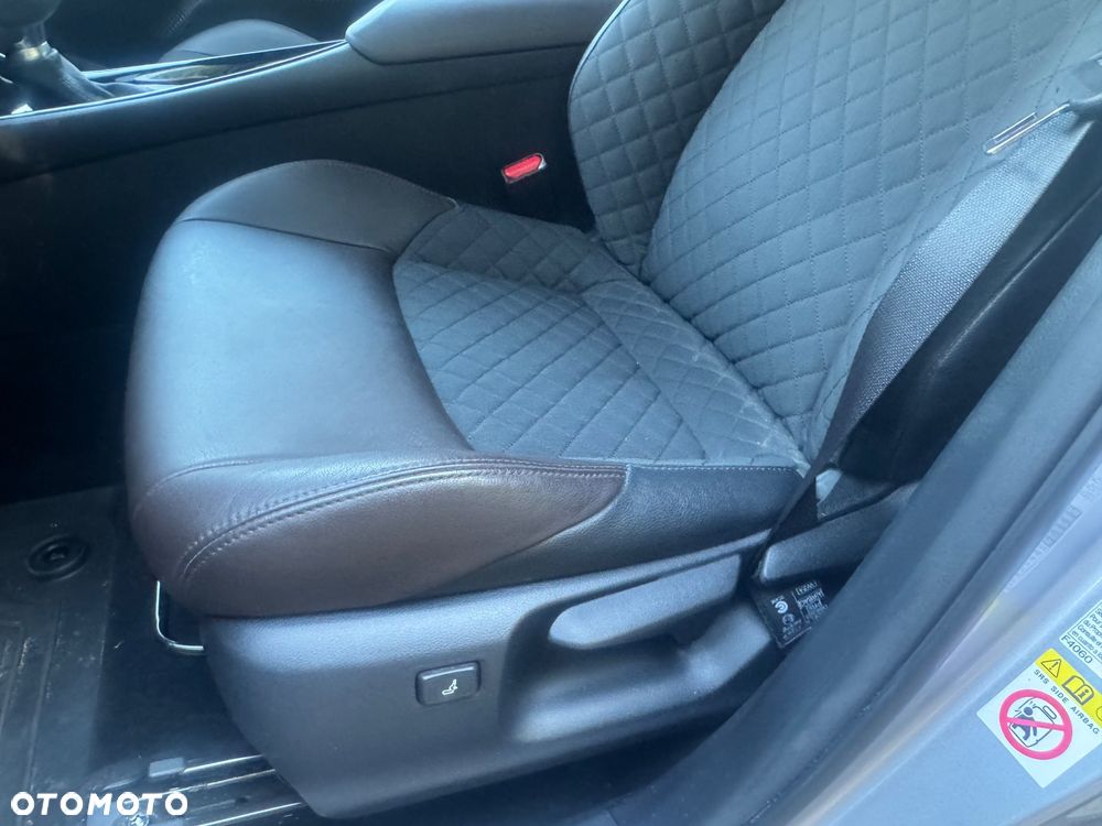 Toyota C-HR 1.8 Hybrid GPF Executive - 14