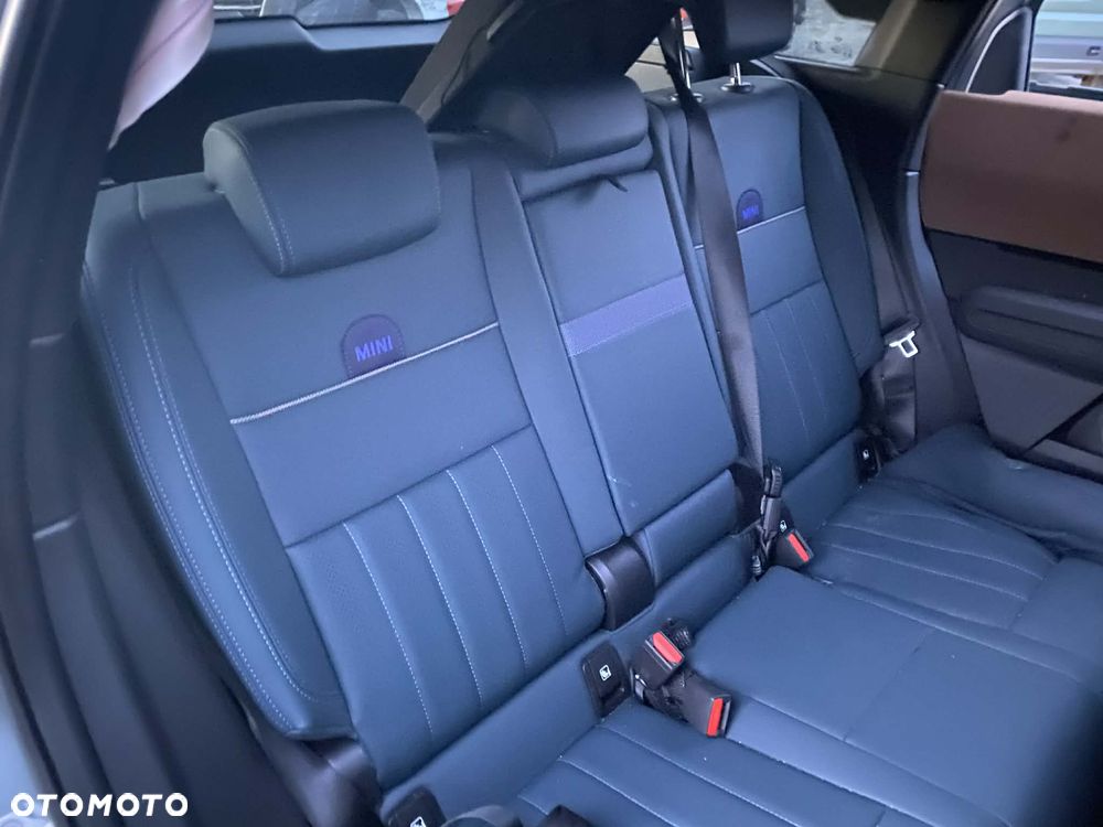 MINI Countryman E Essential Trim - 11