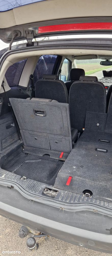 Ford S-Max - 8