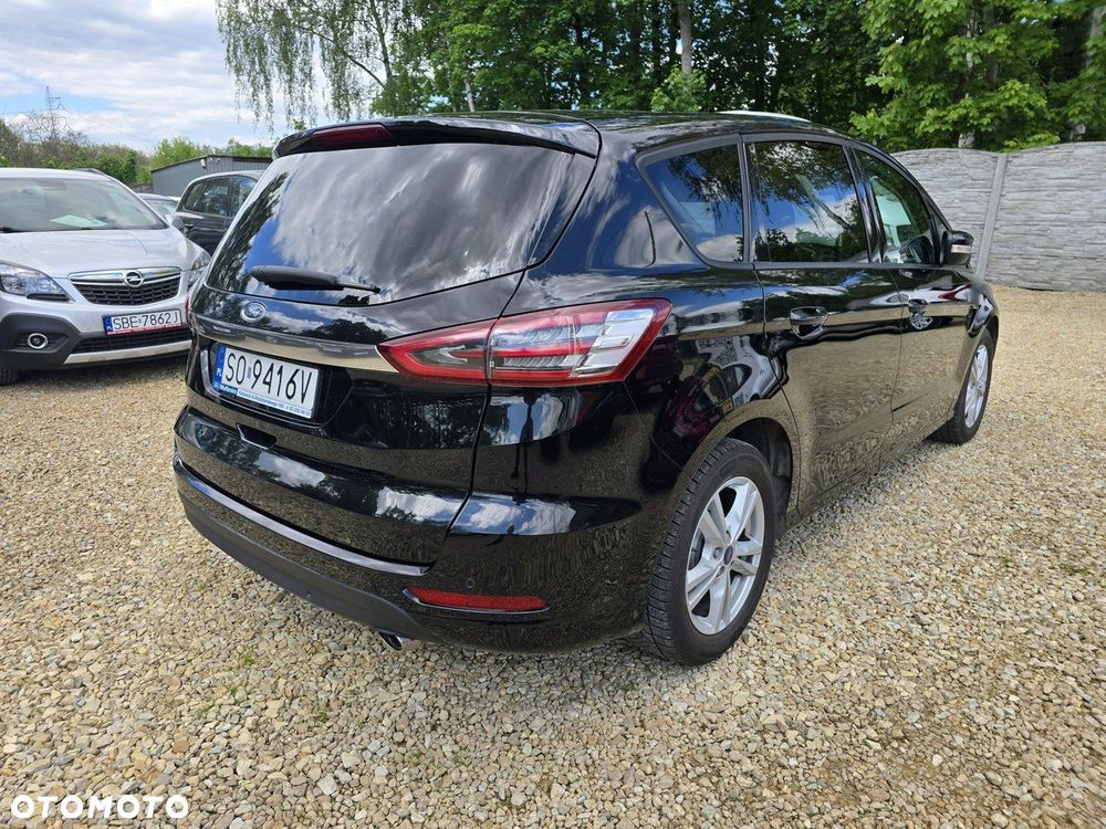Ford S-Max - 32