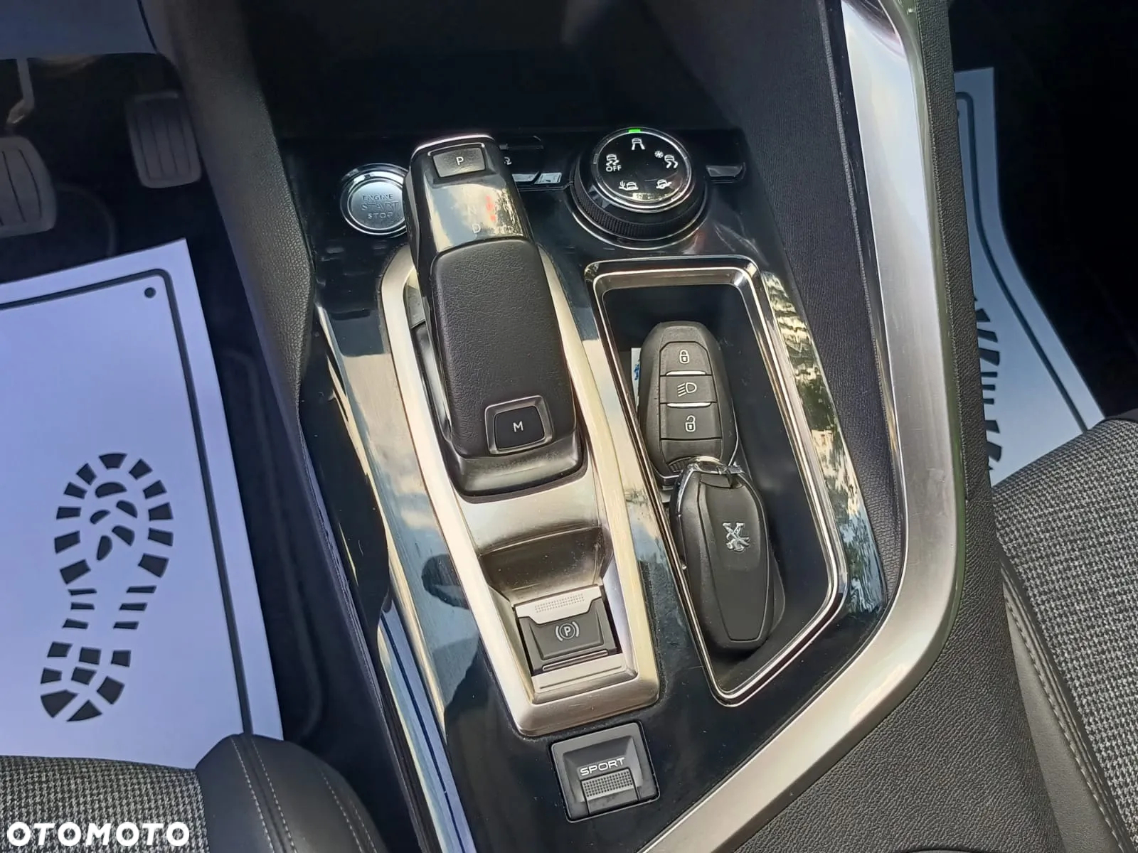 Peugeot 5008 - 24