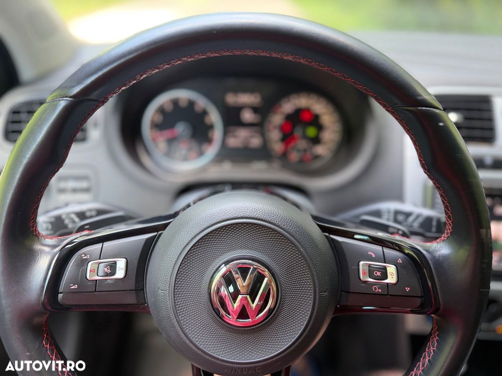VOLKSWAGEN Polo 2013 — imagine 13
