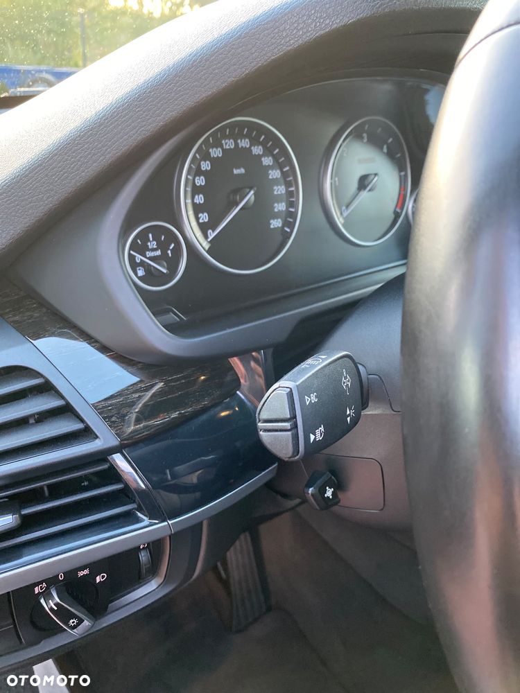 BMW X5 xDrive40d - 14