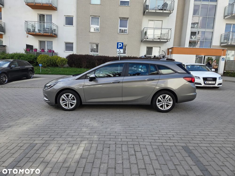 Opel Astra 1.6 CDTI Essentia S&S - 8