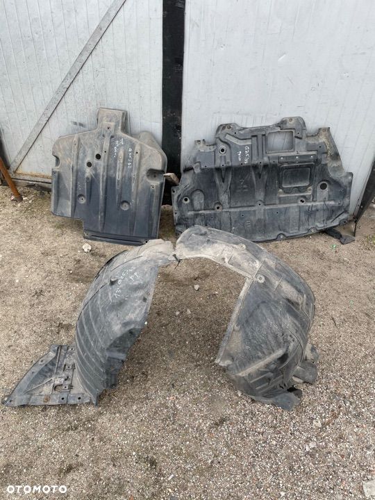 Infiniti g25 G37 sedan coupé nadkole prawe osłona pod koło zapasowe - 1