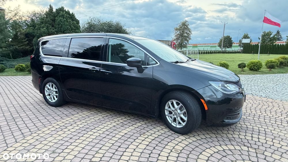 Chrysler Pacifica - 34