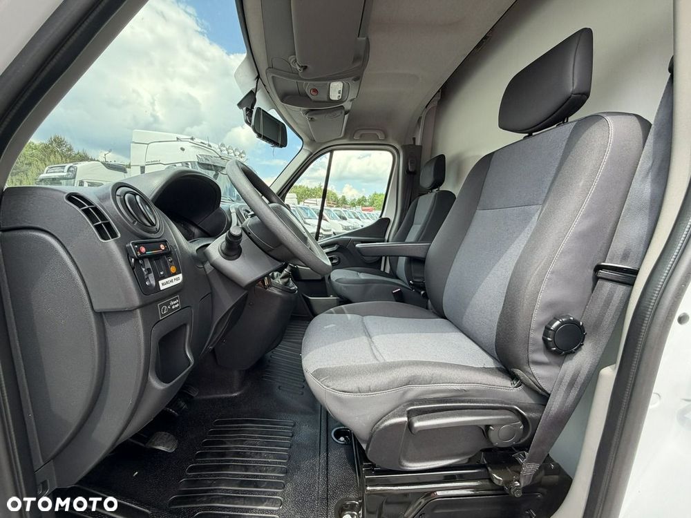 Renault Master - 24