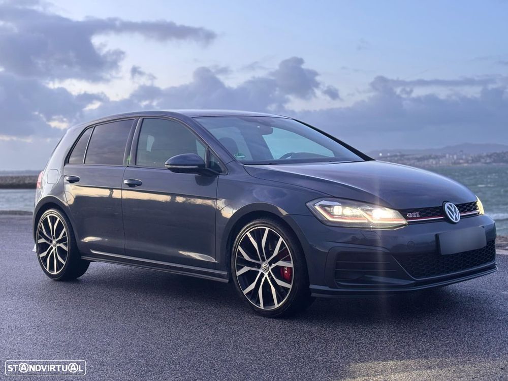 VW Golf 2.0 TSI GTI DSG Performance - 11
