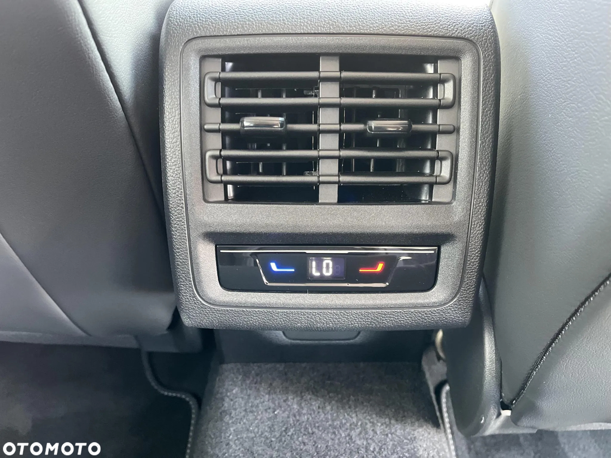 Volkswagen Golf - 23