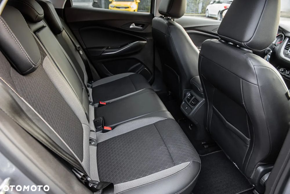 Opel Grandland X 1.2 Start/Stop INNOVATION - 32