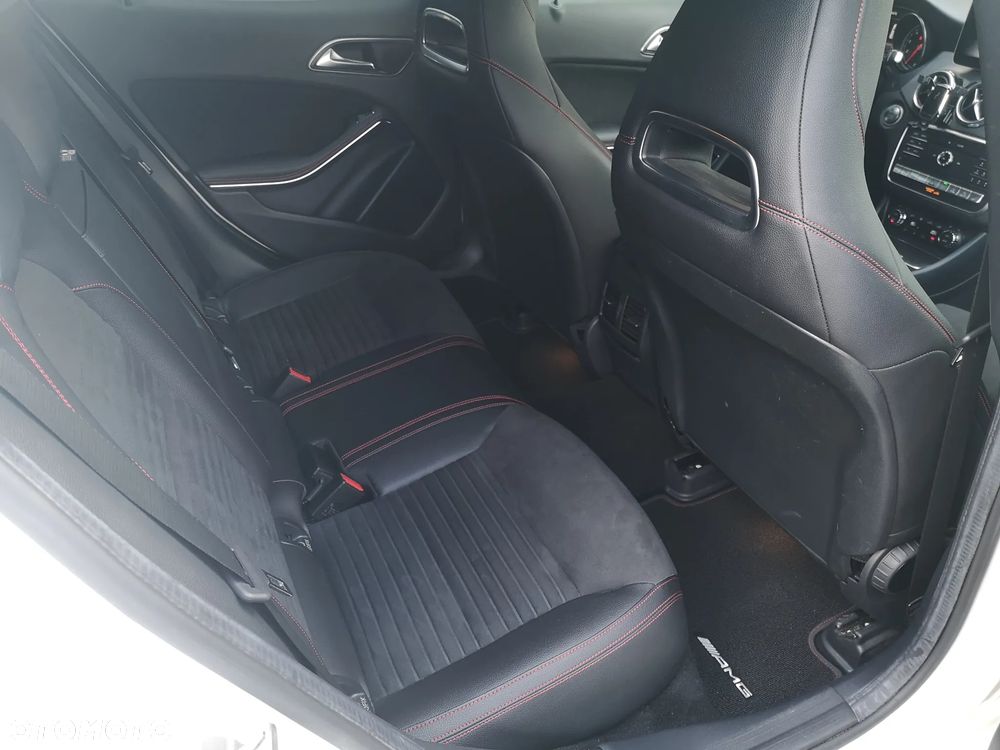 Mercedes-Benz GLA 220 4-Matic AMG Line - 20