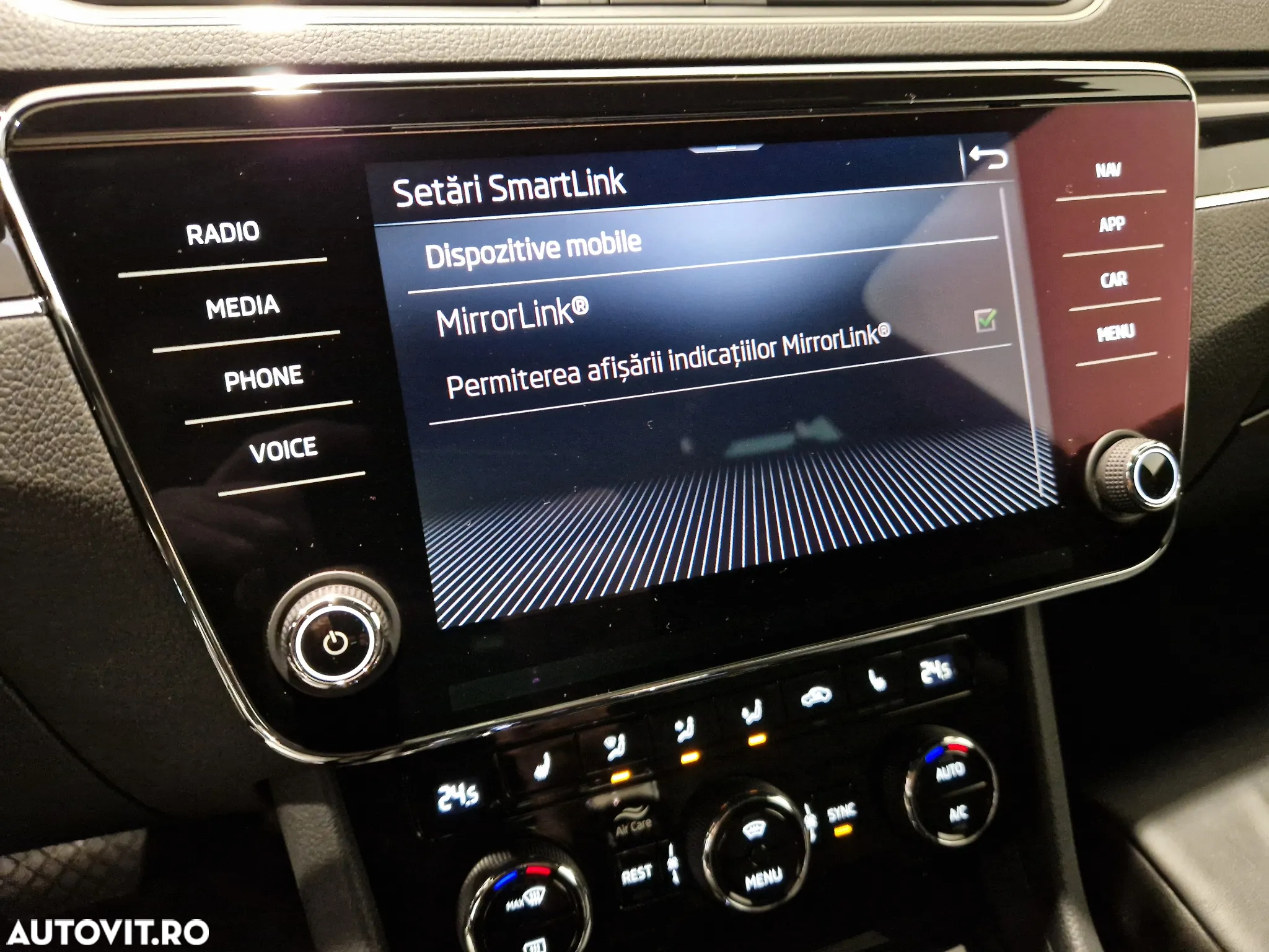 Skoda Superb 2.0 TDI DSG L&K - 23