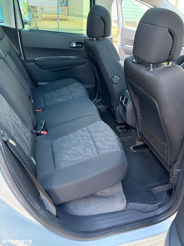 Peugeot 3008 1.6 HDi Premium - 17