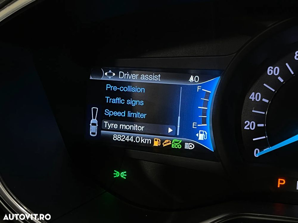Ford Mondeo 2.0 HEV Titanium - 26
