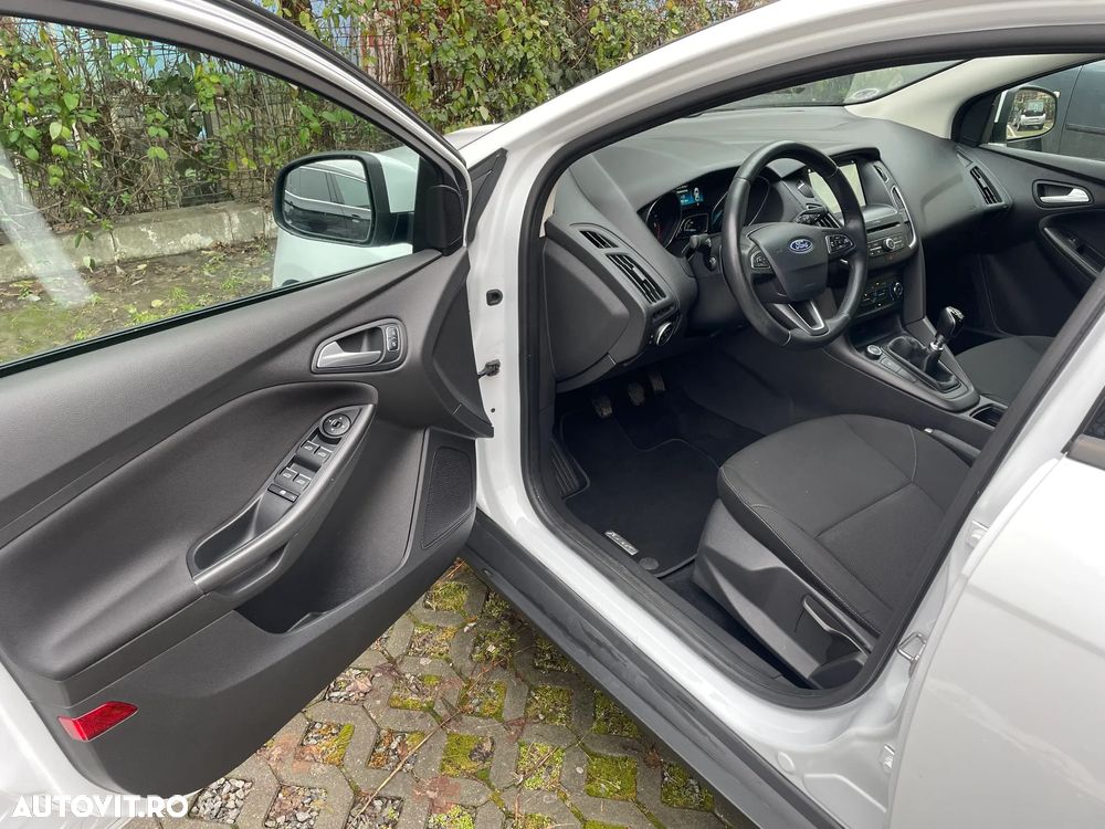 Ford Focus 1.5 EcoBlue Start-Stopp-System TREND - 13