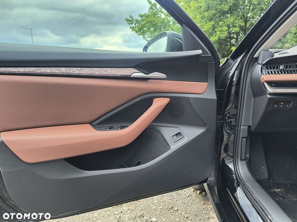 Skoda Superb 2.0 TDI SCR 4x4 L&K DSG - 11