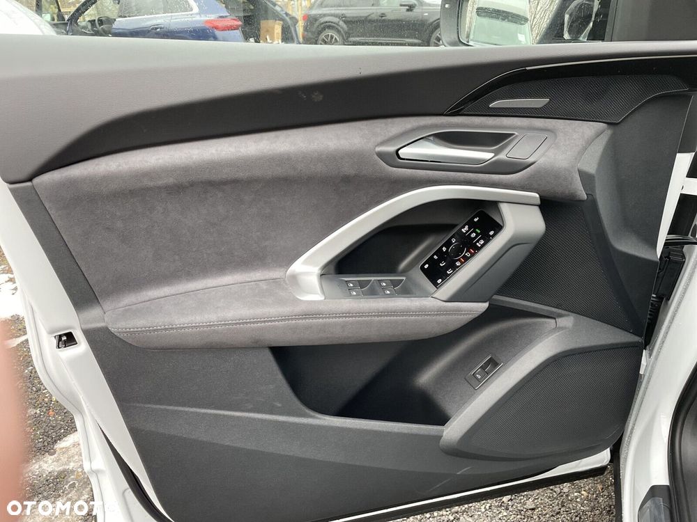 Audi Q5 Sportback - 16