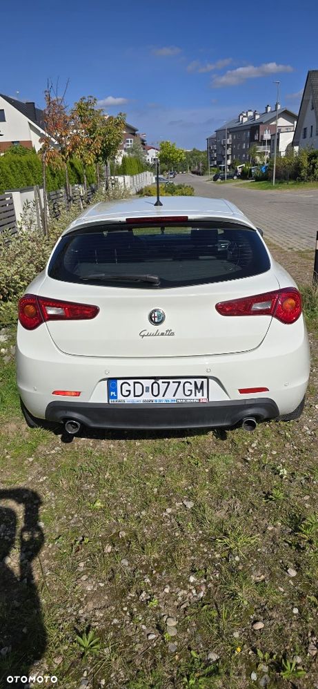 Alfa Romeo Giulietta 2.0 JTDM Distinctive - 4