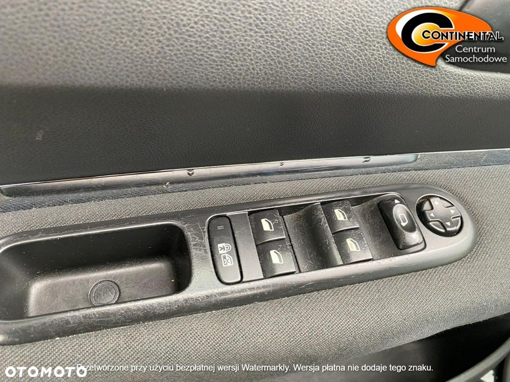 Peugeot 3008 1.6 HDi Premium - 7