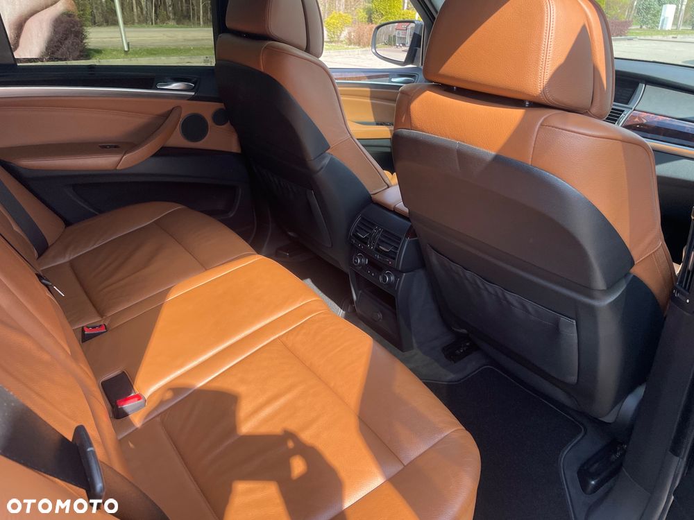 BMW X5 xDrive35d - 25