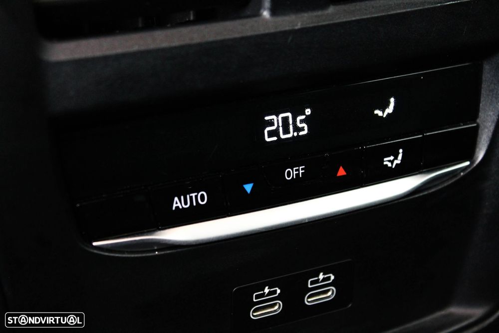 BMW 330 e Touring Auto - 30