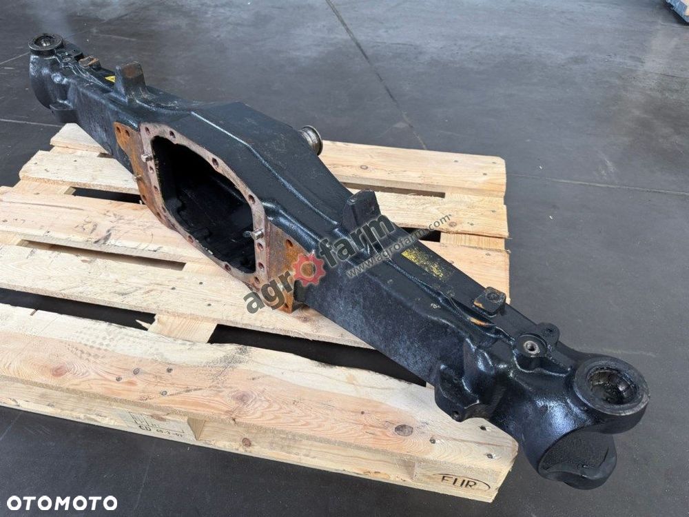 Obudowa przedniego mostu, Case Luxxum 120 - 2