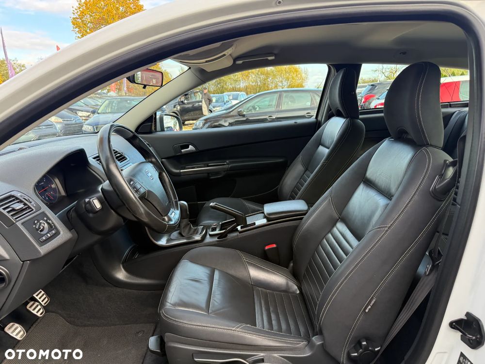 Volvo C30 D2 R-Design - 21