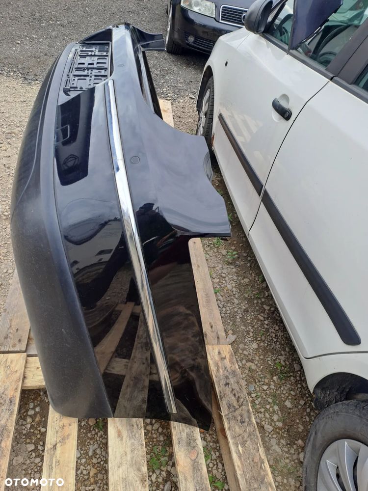 Volkswagen Passat B6 FL sedan zderzak tylny z PDC kod lakieru LC9X - 2