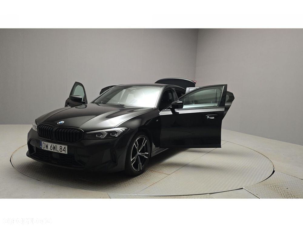 BMW Seria 3 320d xDrive mHEV M Sport - 13