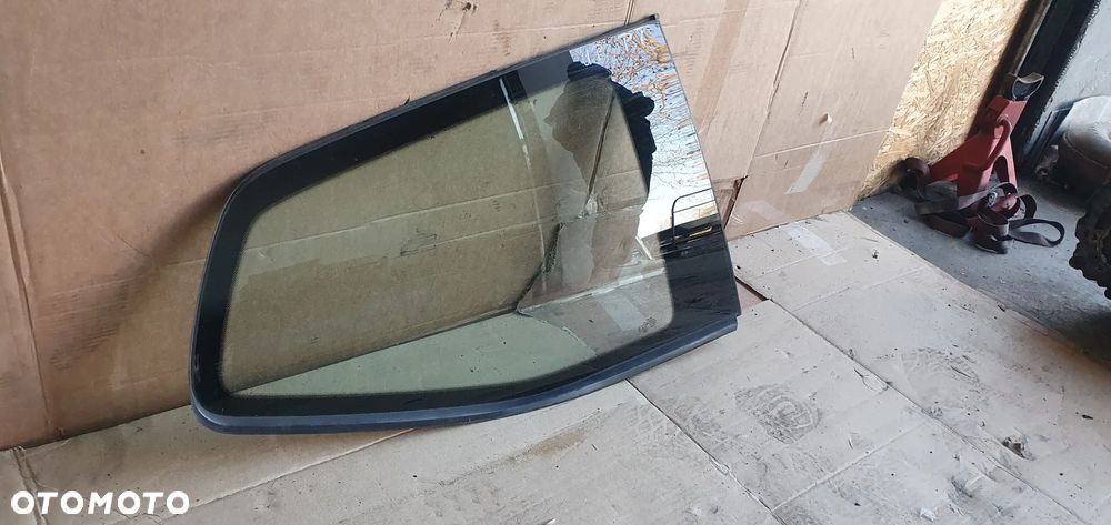 Szyba prawy tył tylna prawa karoseryjna VW UP AS2 - 3