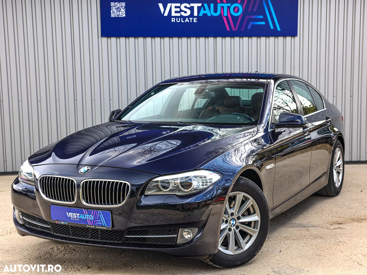 BMW Seria 5 520i Aut. - 2