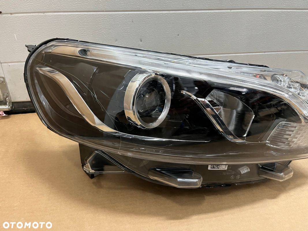 XENON LED TOYOTA PROACE II 2016-2024 REFLEKTORY TOYOTA PROACE II XENONY LED - 2