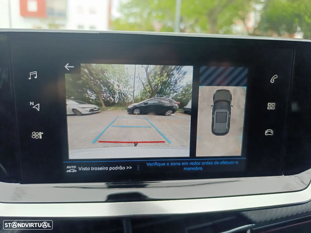 Peugeot 2008 PureTech 130 EAT8 GT - 12