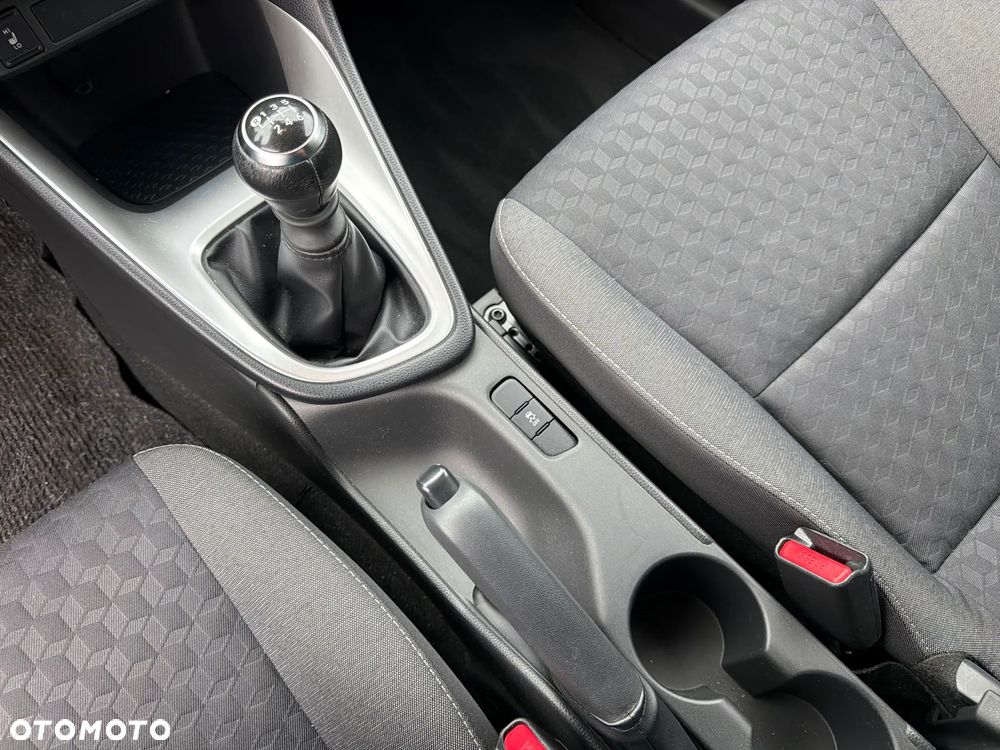 Toyota Yaris 1.5 Selection Elegant - 15