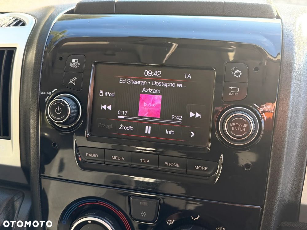 Fiat Ducato Maxi Doka 7 osób / Skrzynia 3.3m / Wzmocniony Koła 16'' / Podwójne resory / Ładowność 1285kg / Bogate wyposażenie / Serwisowany / FV23% / Salon PL - 38