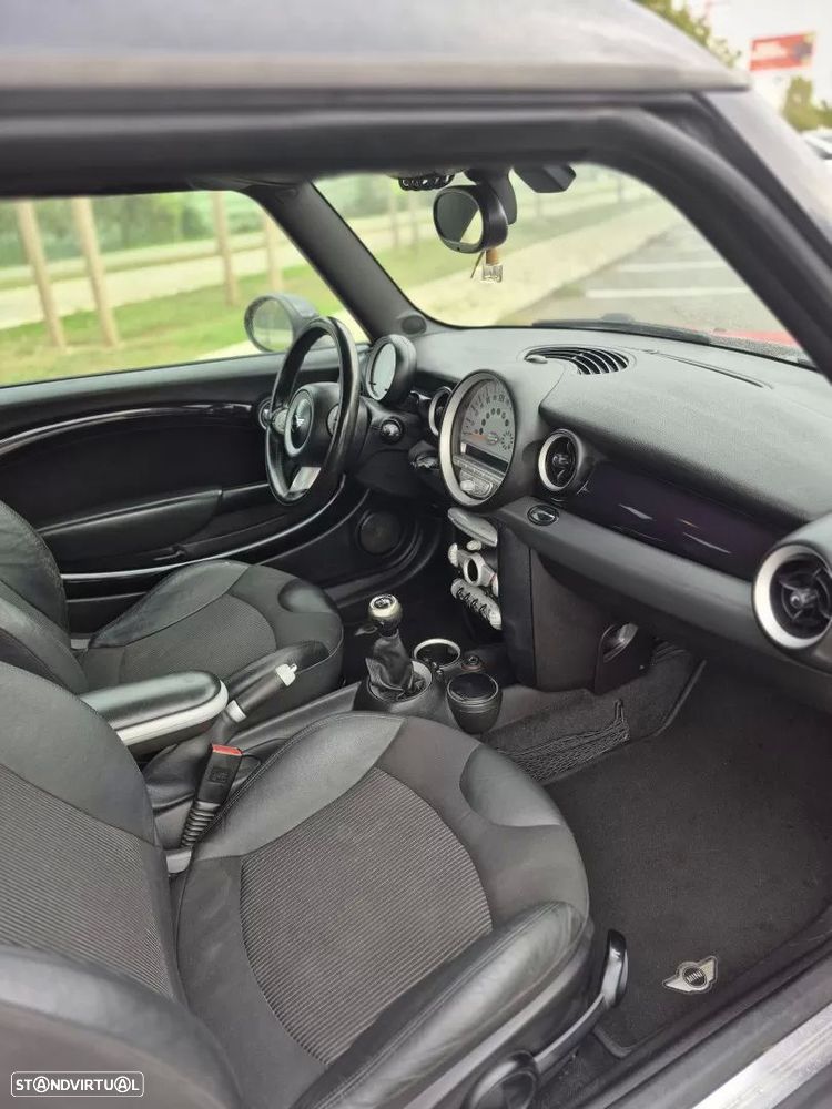 MINI Clubman Cooper D - 9