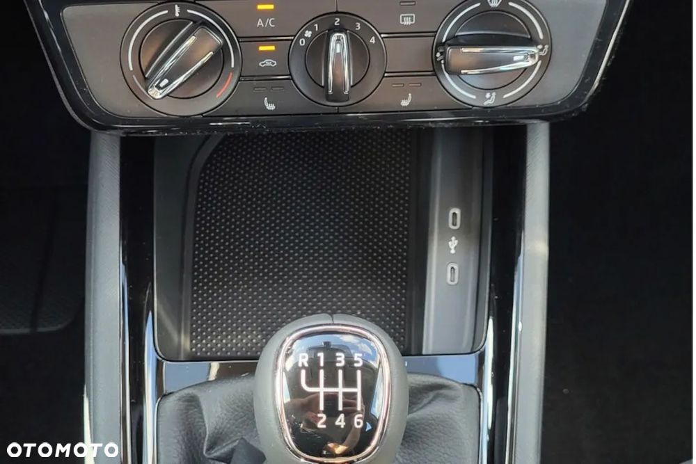 Skoda Kamiq 1.0 TSI Essence - 16