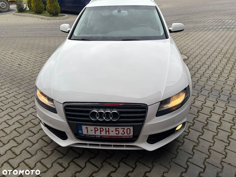 Audi A4 Avant 2.0 TDI - 10